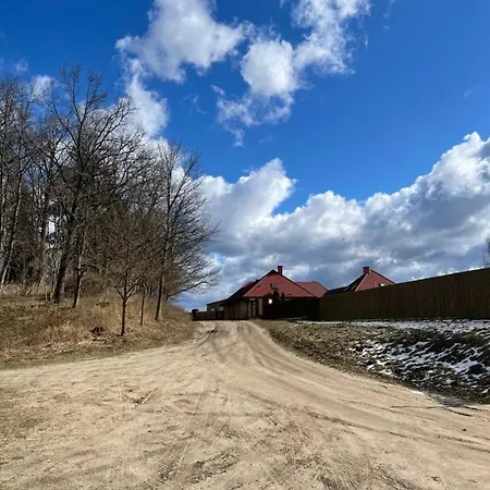 Pod Skrzydlami * Miłomłyn