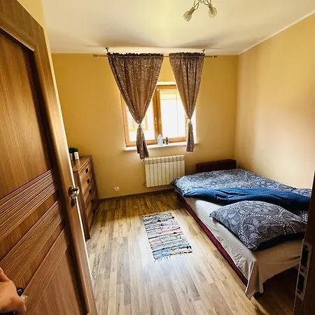 Pod Skrzydlami *